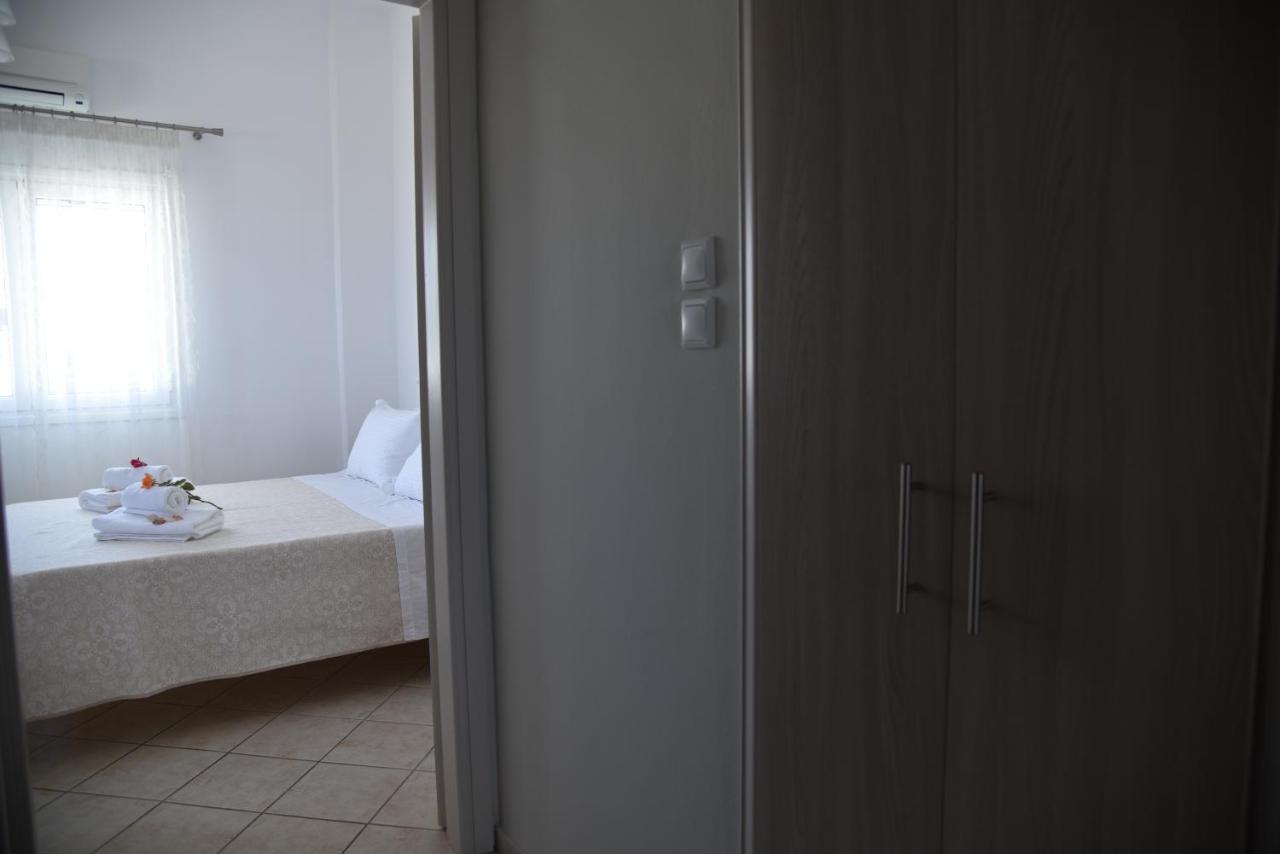 Family Apartments 1 Lechaio Esterno foto