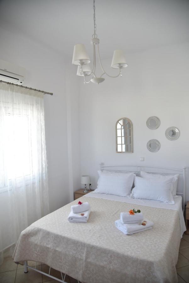 Family Apartments 1 Lechaio Esterno foto